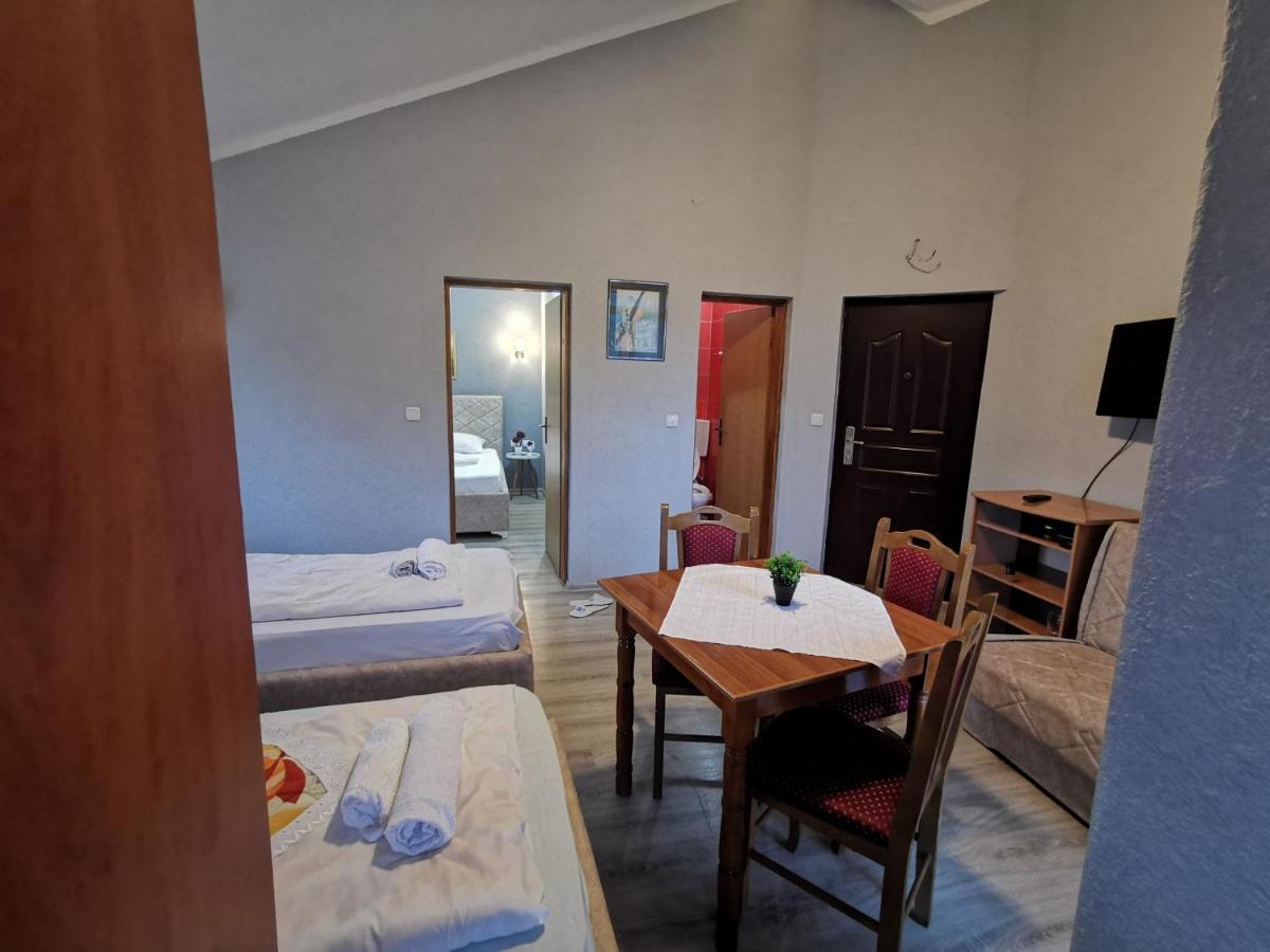 Hotel Rosi Gusinje Zewnętrze zdjęcie